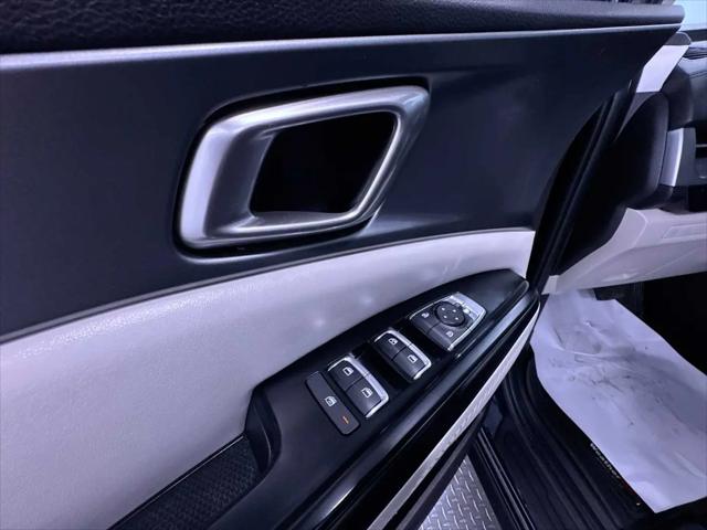 2023 Kia Carnival MPV LX Seat Package