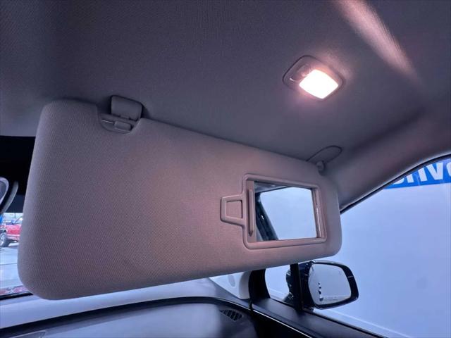 2023 Kia Carnival MPV LX Seat Package