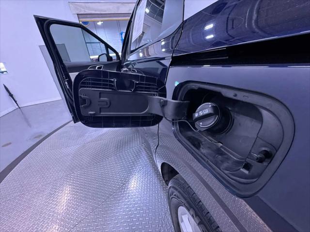 2023 Kia Carnival MPV LX Seat Package