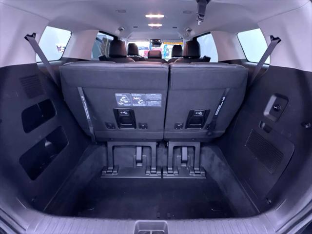 2023 Kia Carnival MPV LX Seat Package