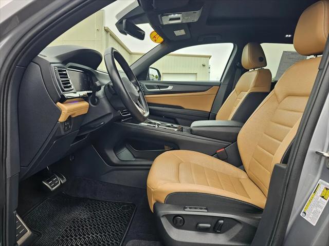 2024 Volkswagen Atlas Cross Sport 2.0T SEL R-Line