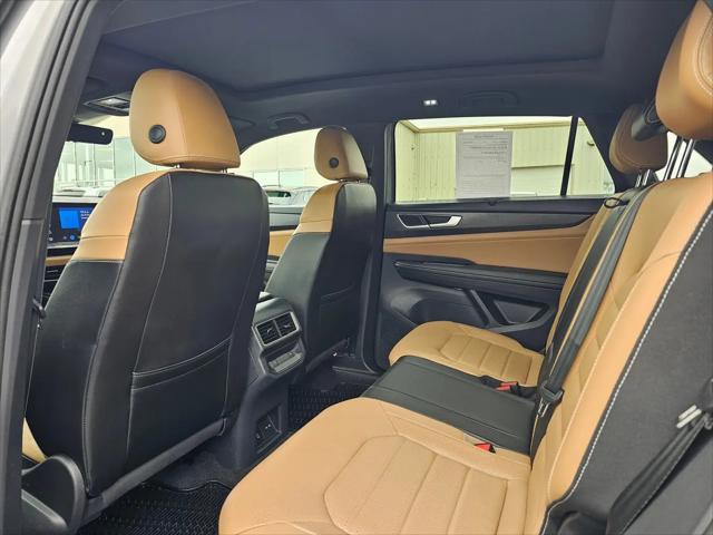 2024 Volkswagen Atlas Cross Sport 2.0T SEL R-Line