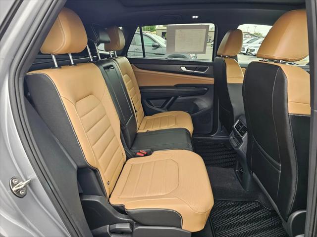 2024 Volkswagen Atlas Cross Sport 2.0T SEL R-Line