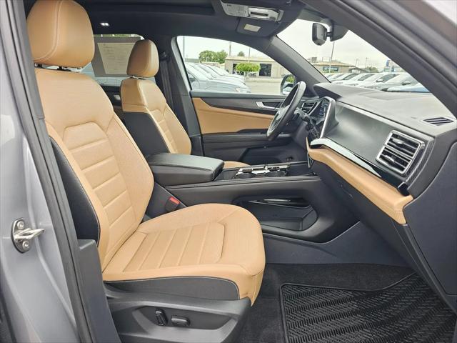 2024 Volkswagen Atlas Cross Sport 2.0T SEL R-Line