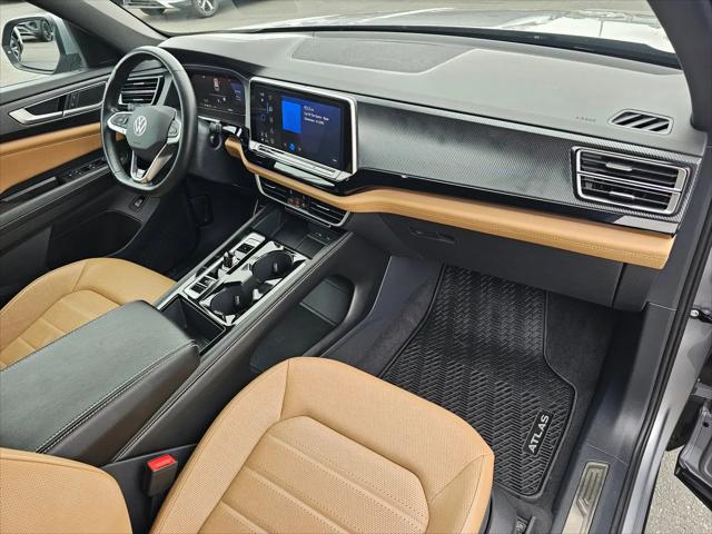 2024 Volkswagen Atlas Cross Sport 2.0T SEL R-Line