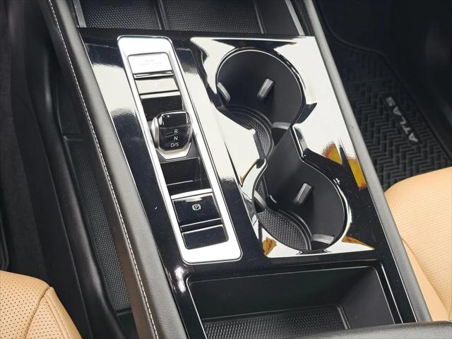 2024 Volkswagen Atlas Cross Sport 2.0T SEL R-Line