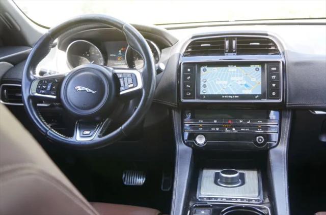 2017 Jaguar F-PACE S