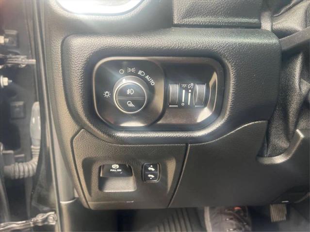 2019 Ram 1500 Big Horn/Lone Star Crew Cab 4x4 5'7" Box