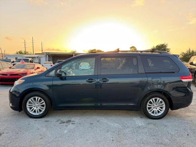 2011 Toyota Sienna XLE V6