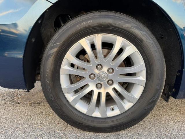 2011 Toyota Sienna XLE V6