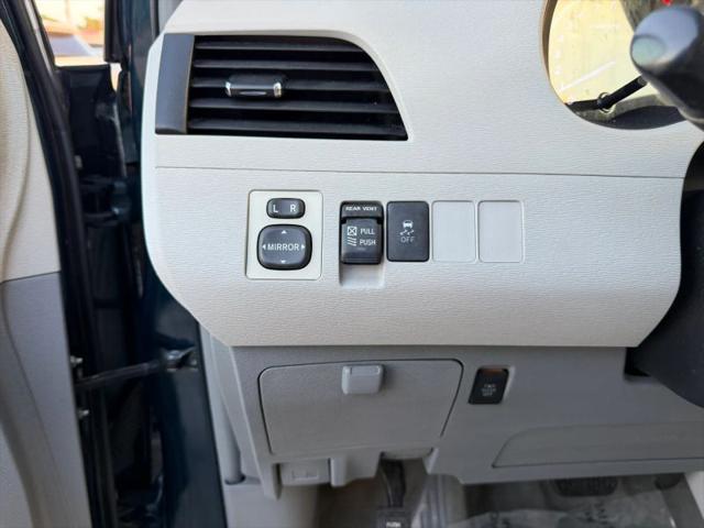 2011 Toyota Sienna XLE V6