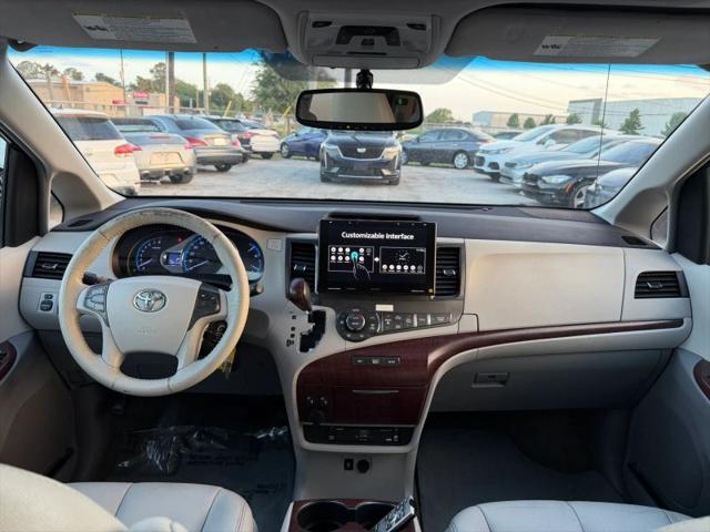 2011 Toyota Sienna XLE V6