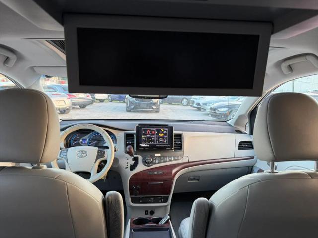 2011 Toyota Sienna XLE V6