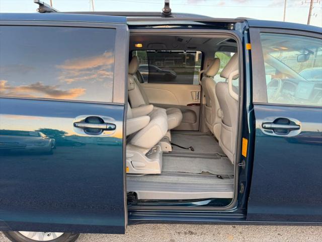 2011 Toyota Sienna XLE V6