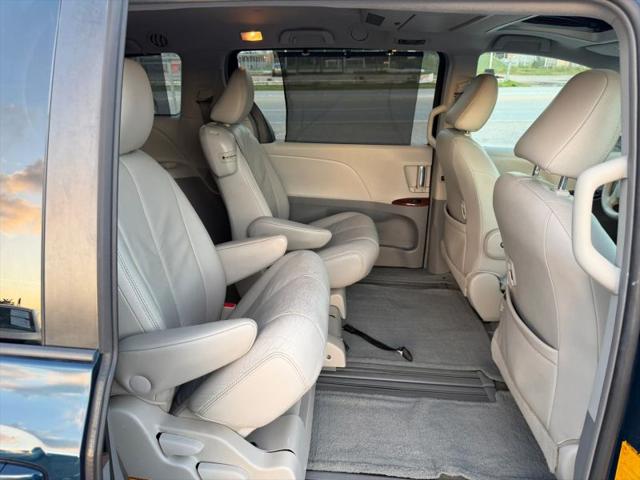 2011 Toyota Sienna XLE V6