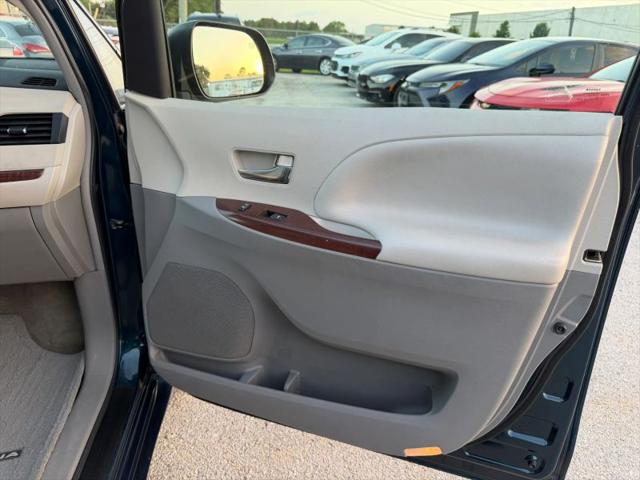 2011 Toyota Sienna XLE V6