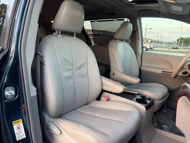 2011 Toyota Sienna XLE V6