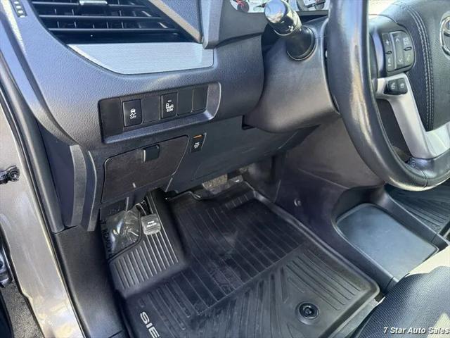 2017 Toyota Sienna SE 8 Passenger