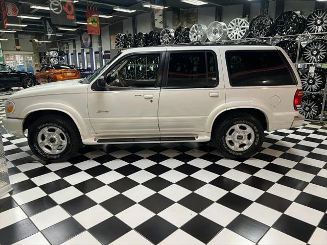 1999 Ford Explorer Base