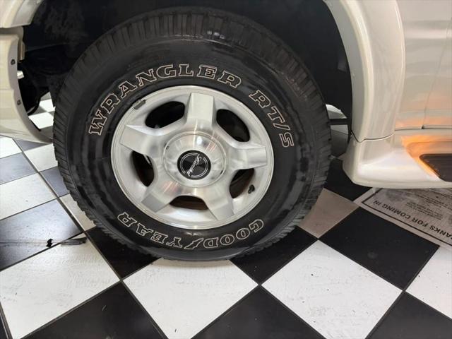 1999 Ford Explorer Base