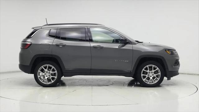 2023 Jeep Compass Latitude Lux FWD