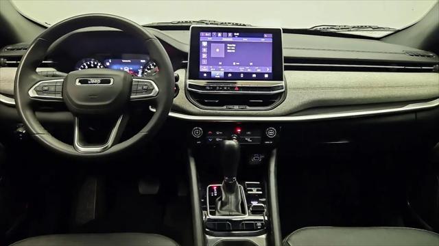 2023 Jeep Compass Latitude Lux FWD