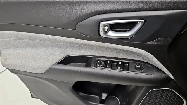 2023 Jeep Compass Latitude Lux FWD