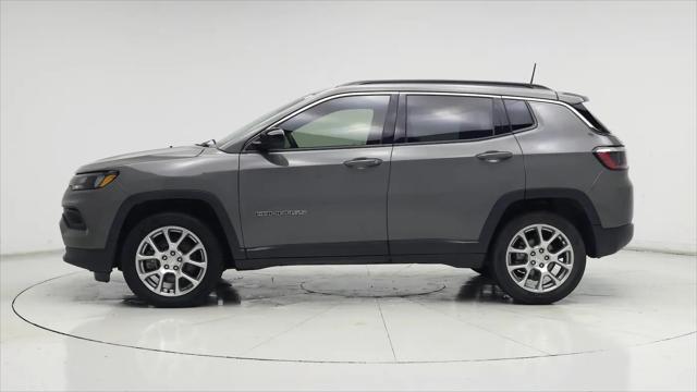 2023 Jeep Compass Latitude Lux FWD