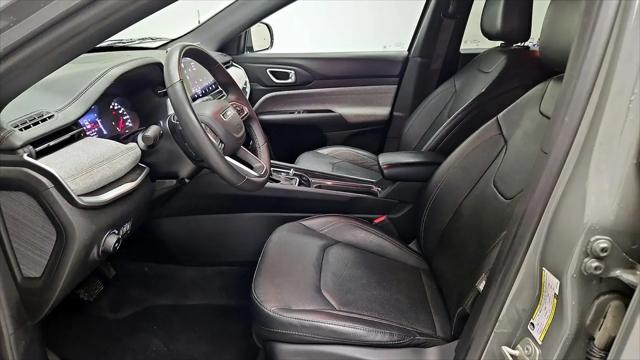 2023 Jeep Compass Latitude Lux FWD