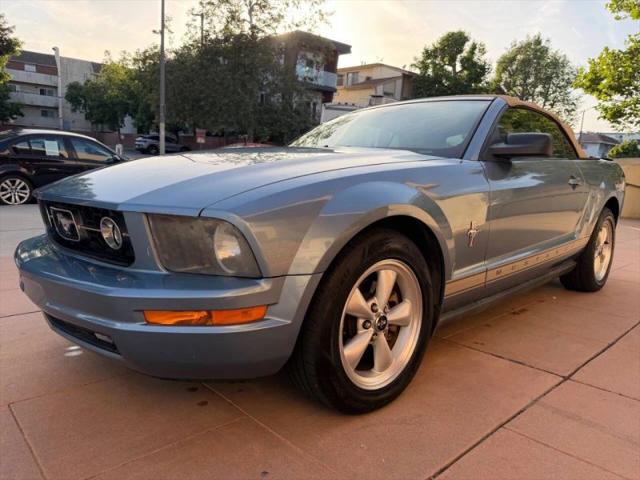 2007 Ford Mustang V6 Deluxe