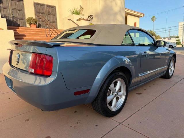 2007 Ford Mustang V6 Deluxe