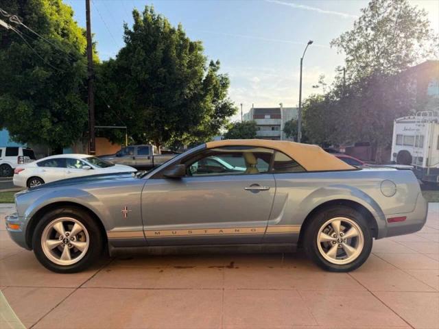2007 Ford Mustang V6 Deluxe