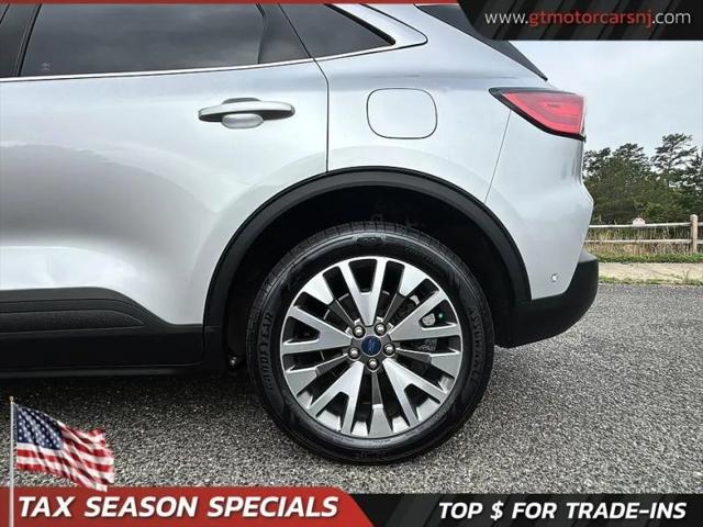 2020 Ford Escape Titanium Hybrid