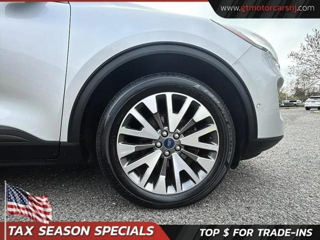 2020 Ford Escape Titanium Hybrid