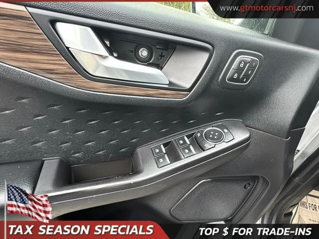 2020 Ford Escape Titanium Hybrid