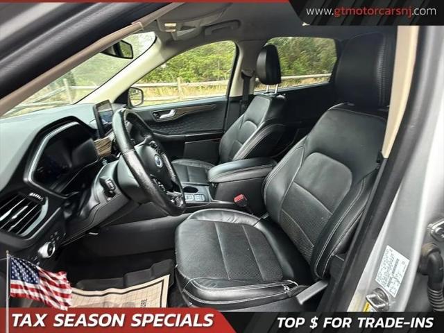 2020 Ford Escape Titanium Hybrid