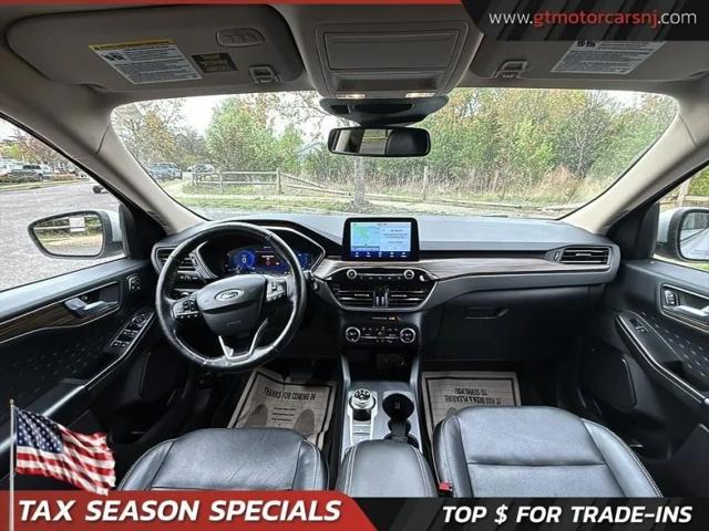 2020 Ford Escape Titanium Hybrid