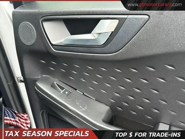 2020 Ford Escape Titanium Hybrid