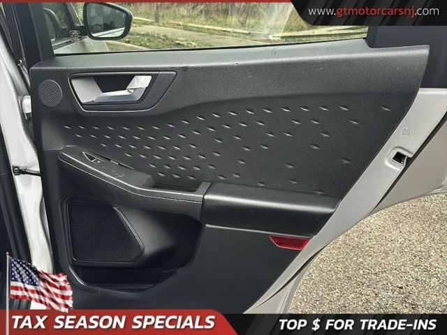 2020 Ford Escape Titanium Hybrid