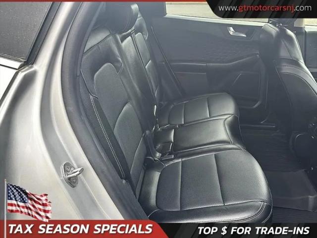 2020 Ford Escape Titanium Hybrid