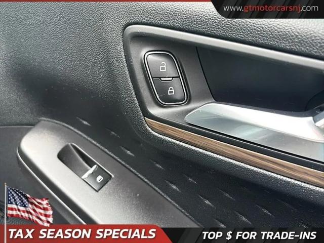 2020 Ford Escape Titanium Hybrid