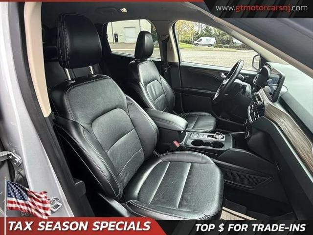 2020 Ford Escape Titanium Hybrid
