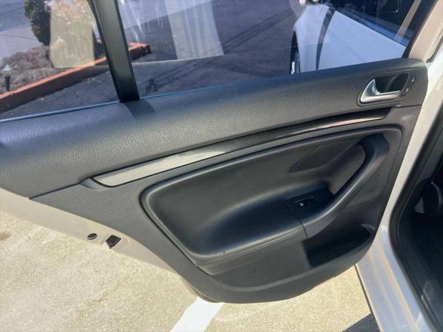 2012 Volkswagen Jetta SportWagen 2.0L TDI