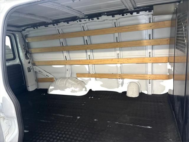 2022 GMC Savana Cargo RWD 2500 Regular Wheelbase Work Van