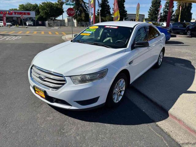 2014 Ford Taurus SE