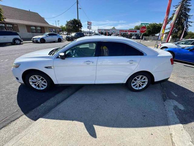 2014 Ford Taurus SE