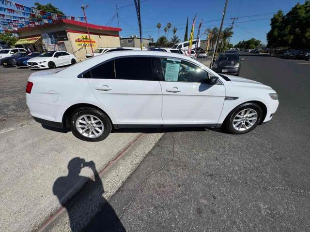 2014 Ford Taurus SE