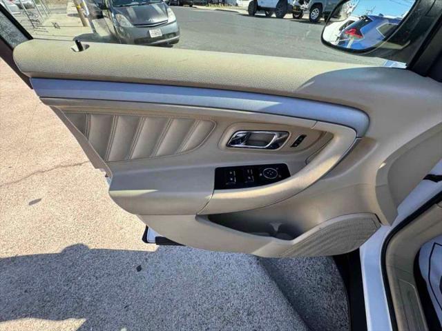 2014 Ford Taurus SE