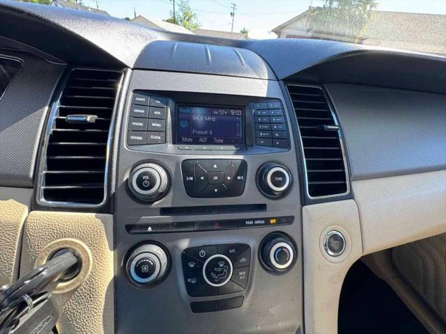 2014 Ford Taurus SE