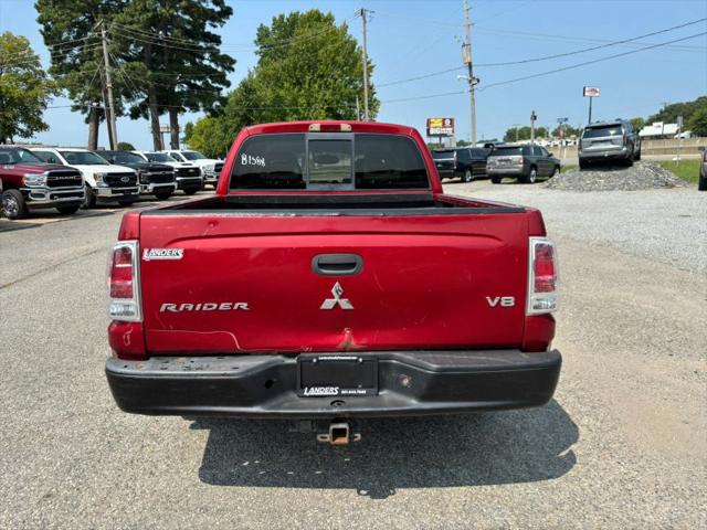 2006 Mitsubishi Raider Duro Cross V8